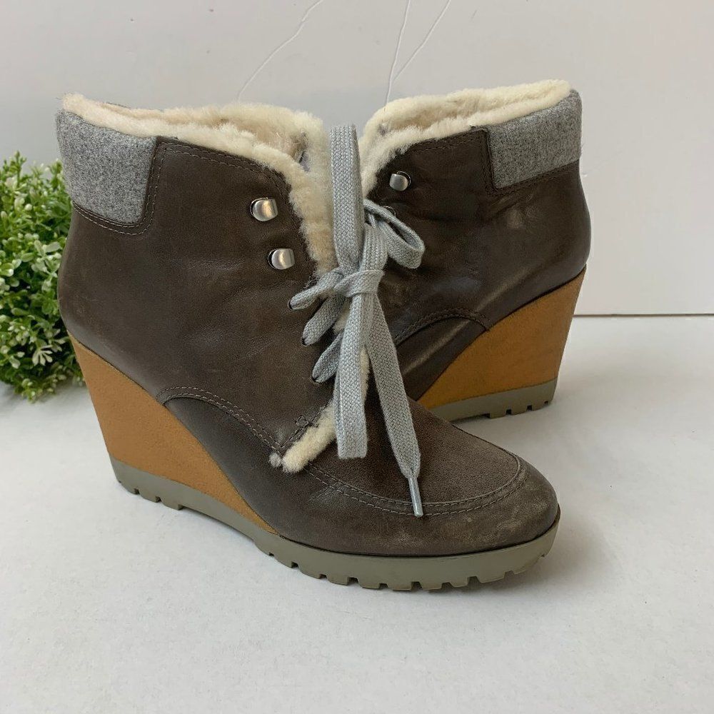 Cole Haan Henson Waterproof Leather Wedge Bootie 8.5B Gray Genuine Fur Trim